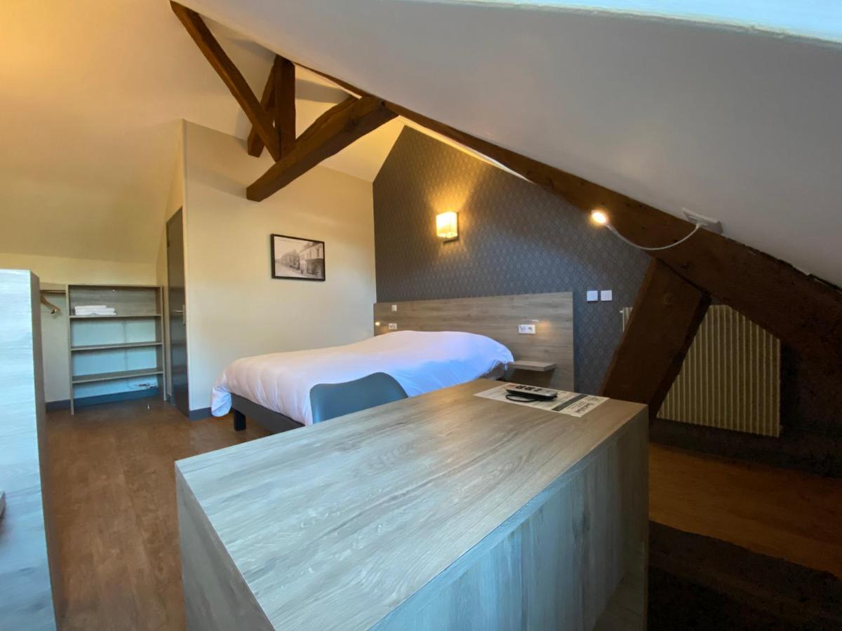 Logis - Hotel & Restaurant Saint Nicolas Chaumont-en-Vexin Exterior foto